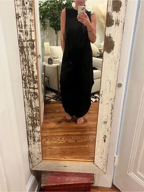 Sleeveless Black Maxi Dress